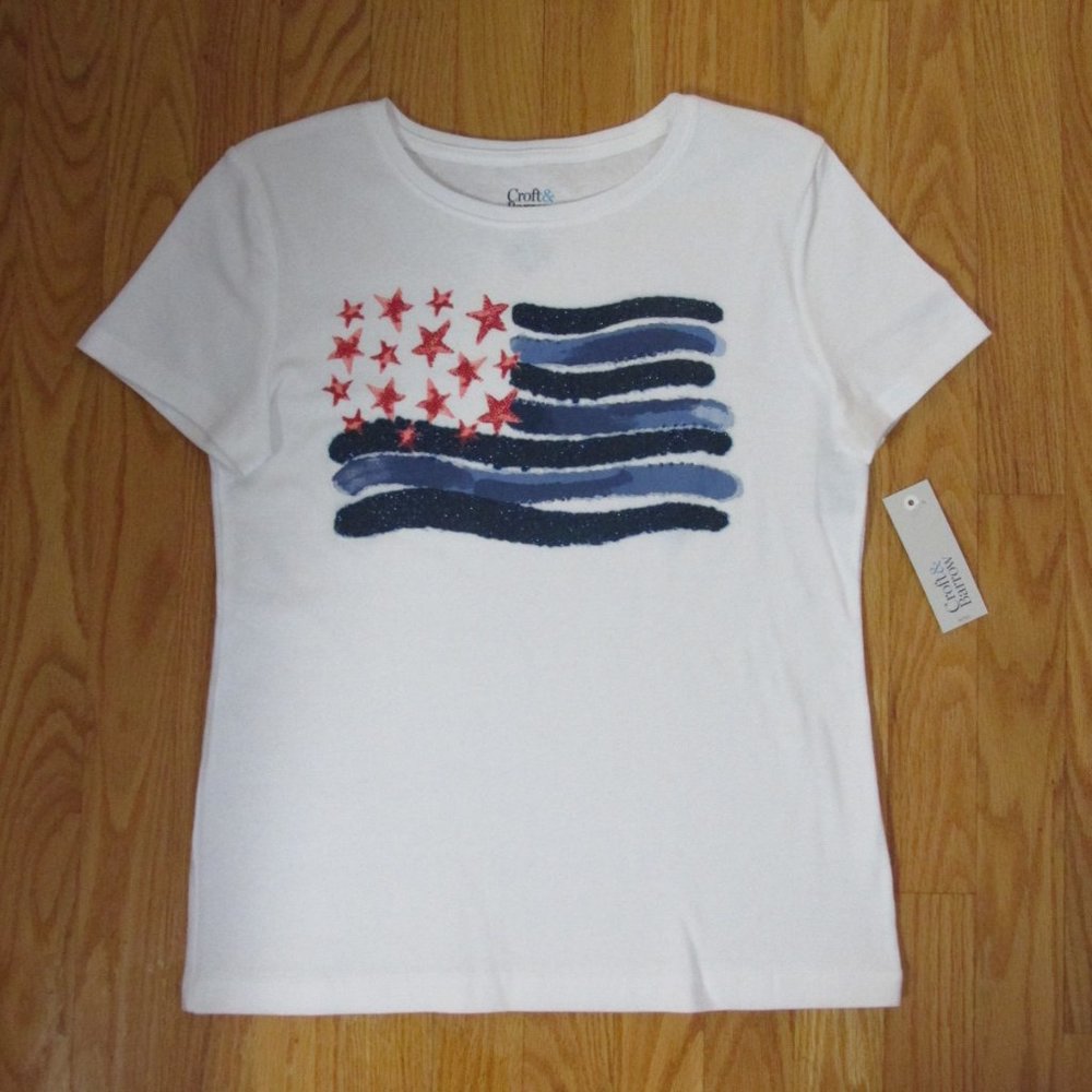 CROFT & BARROW WOMENS SIZE XS T-SHIRT RED, WHITE, BLUE FLAG SHORT SLEEVE TOP NWT - Picture 2 of 4